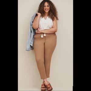 NWT COMFORT FLEX WAISTBAND SLIM TAPER STRETCH TWILL HIGH-RISE PANT from Torrid!